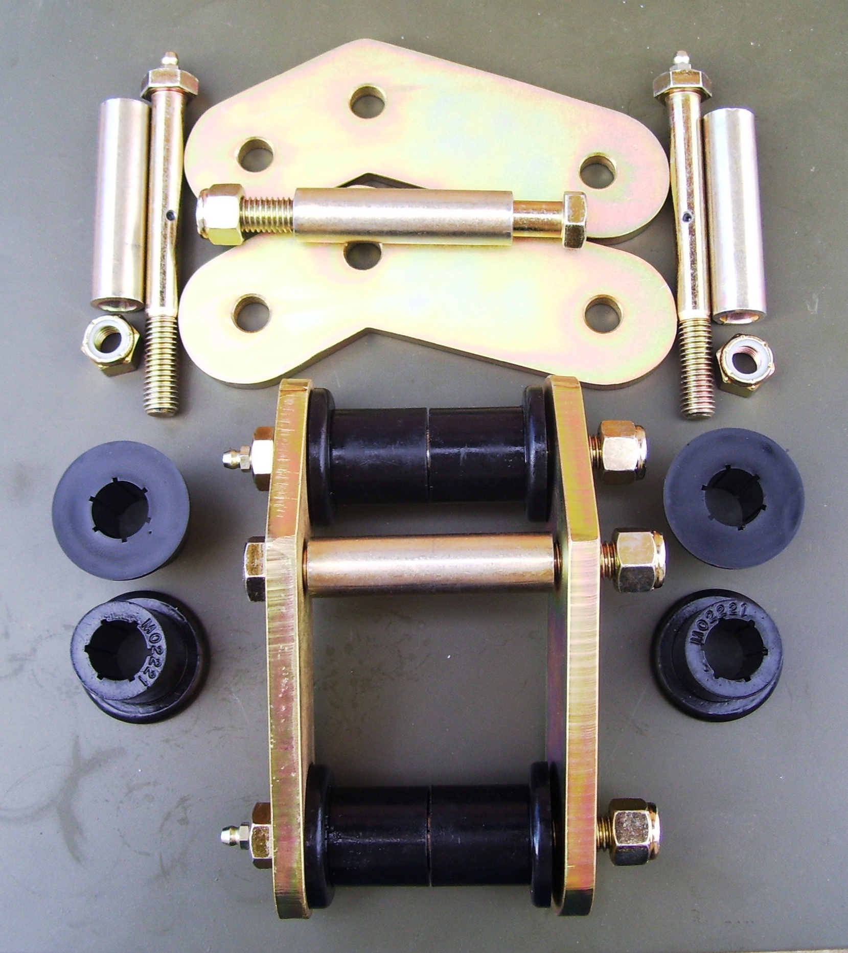 YJ Boomerang Shackle Set 1987 - 1995 5"